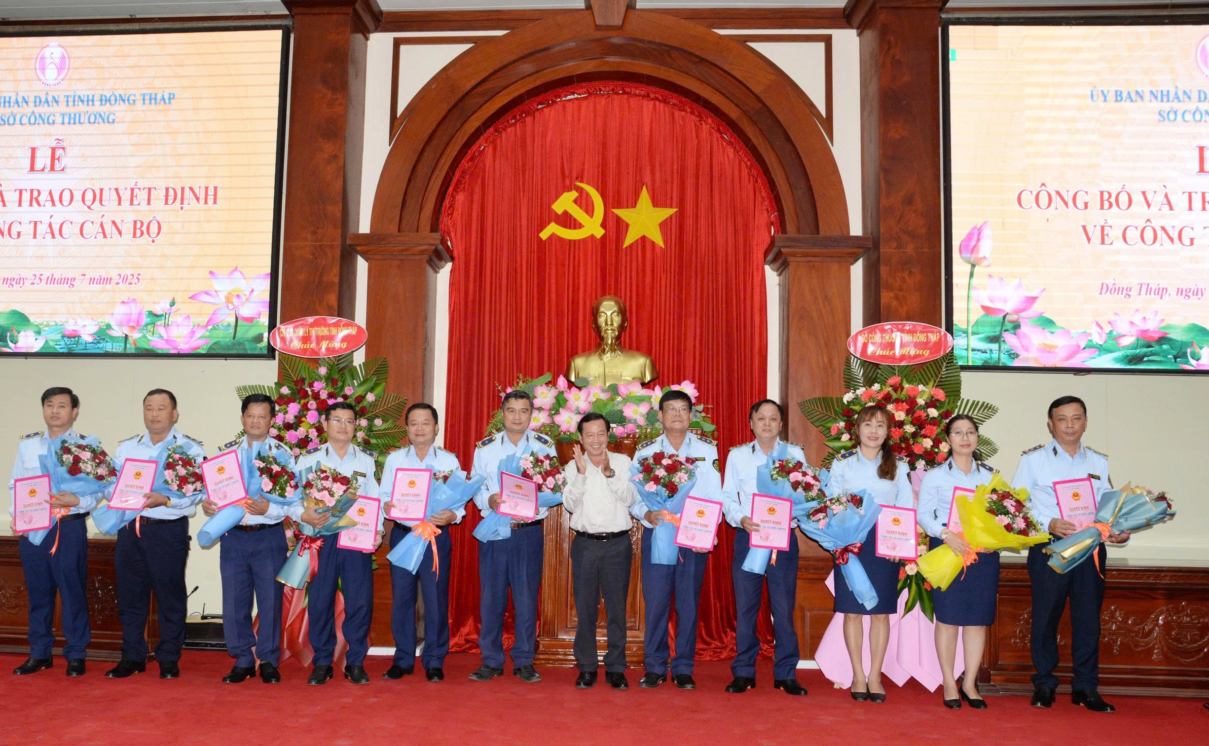 Sở Công Thương tỉnh Đồng Tháp tổ chức Lễ công bố và trao Quyết định về công tác cán bộ